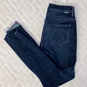 Mother Stunner Zip Ankle step fray Jeans